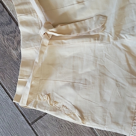 WOMENS cotton casual shorts size Large - Picture 2 of 4